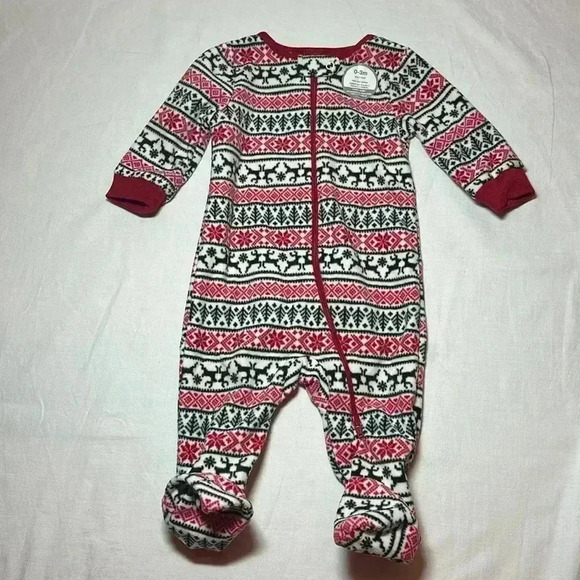 NWT - fleece footed newborn Christmas  sleeper. Size 0-3 months - Picture 1 of 3